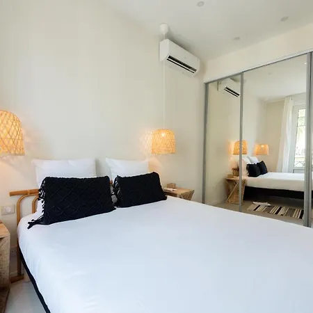 - 300m Apartment Juan-les-Pins
