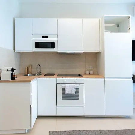 Apartment - 300m *