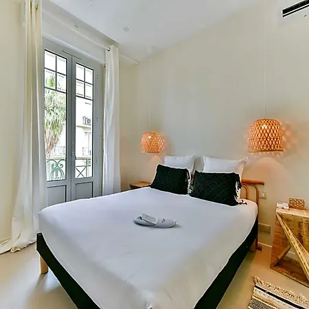 - 300m Apartamento *